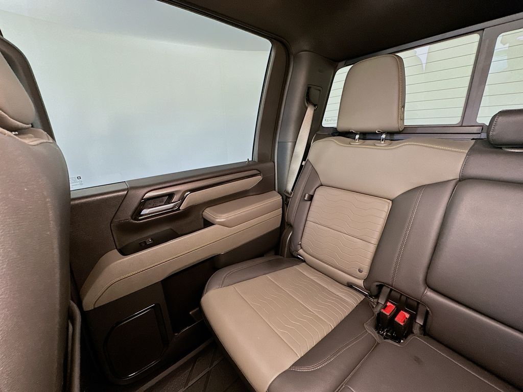 ChevroletSilverado 2500HD12