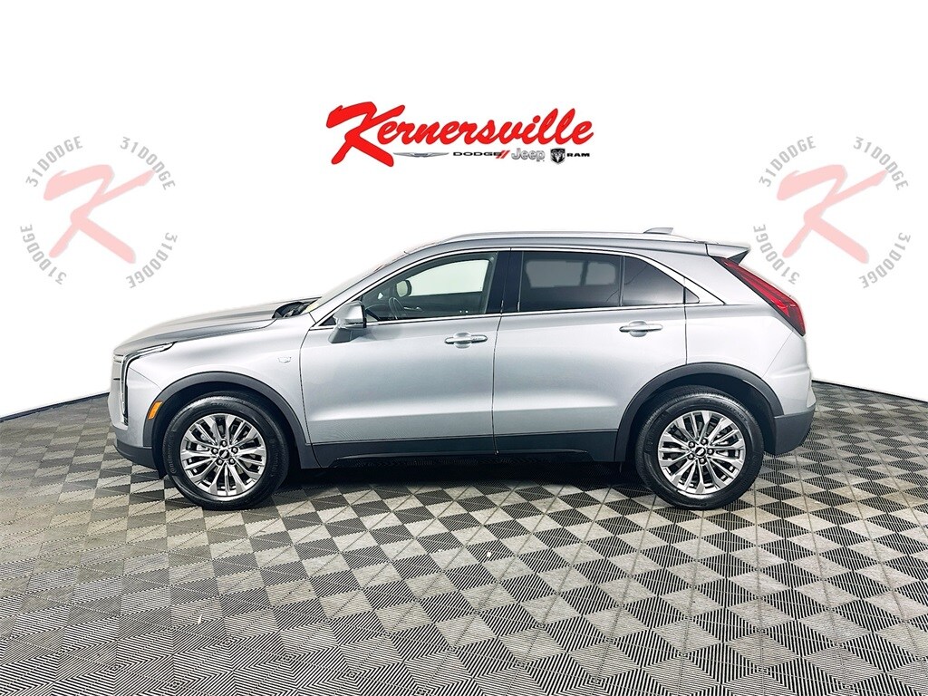 2024 Cadillac XT4 Premium Luxury photo 4