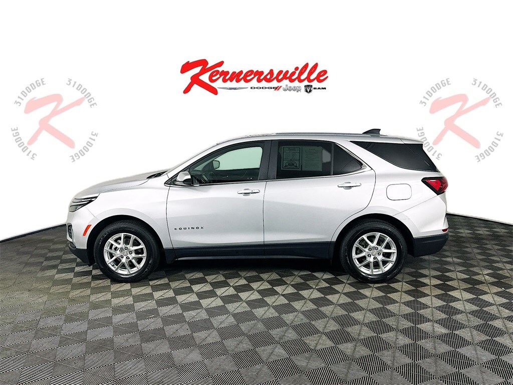 2022 Chevrolet Equinox LT photo 4
