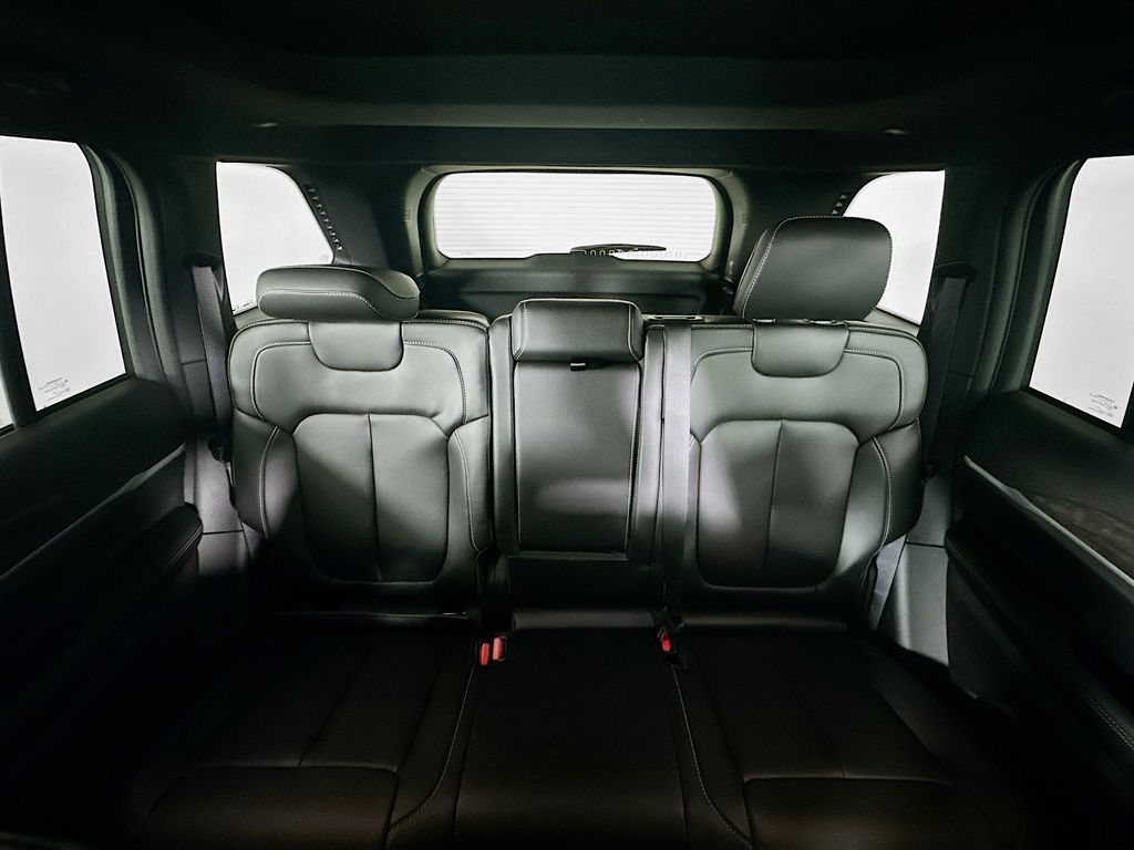 JeepGrand Cherokee10