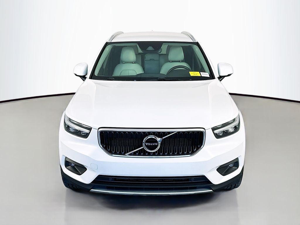 Used 2021 Volvo XC40 Momentum SUV