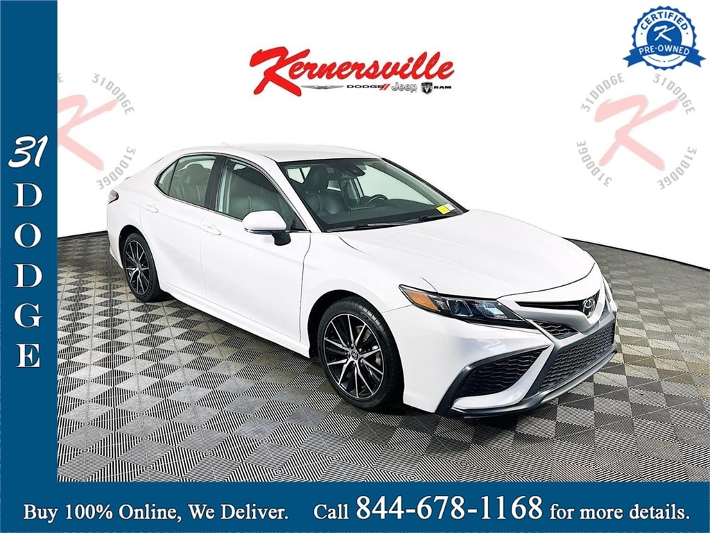 Used 2022 Toyota Camry SE Sedan