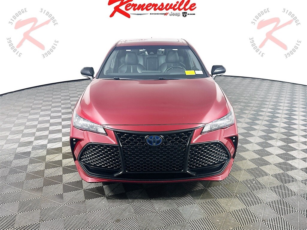 2021 Toyota Avalon Hybrid XSE photo 2