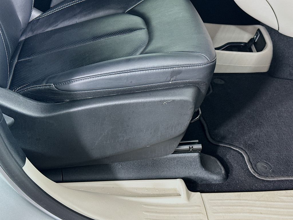 ChryslerPacifica23