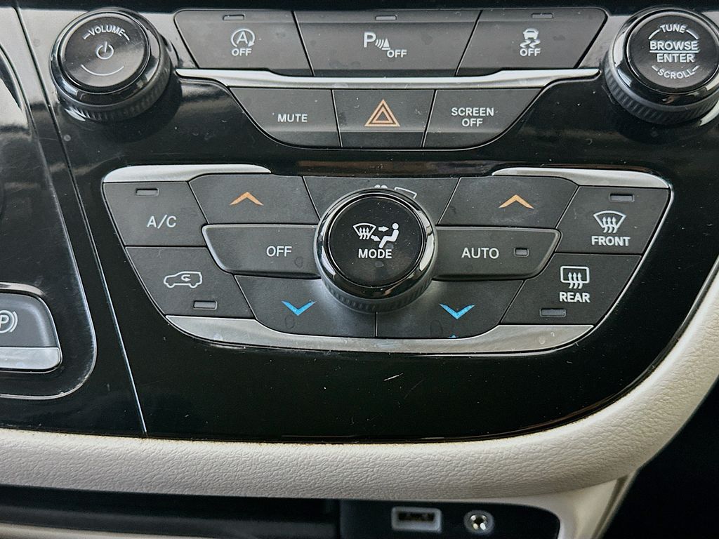 ChryslerPacifica18