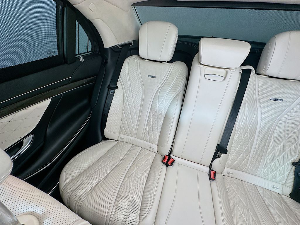 Mercedes-BenzS-Class12