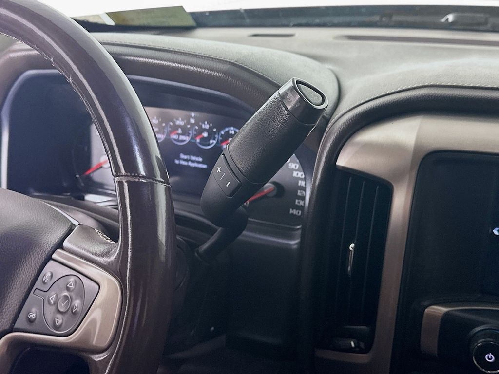 GMCSierra 2500HD16