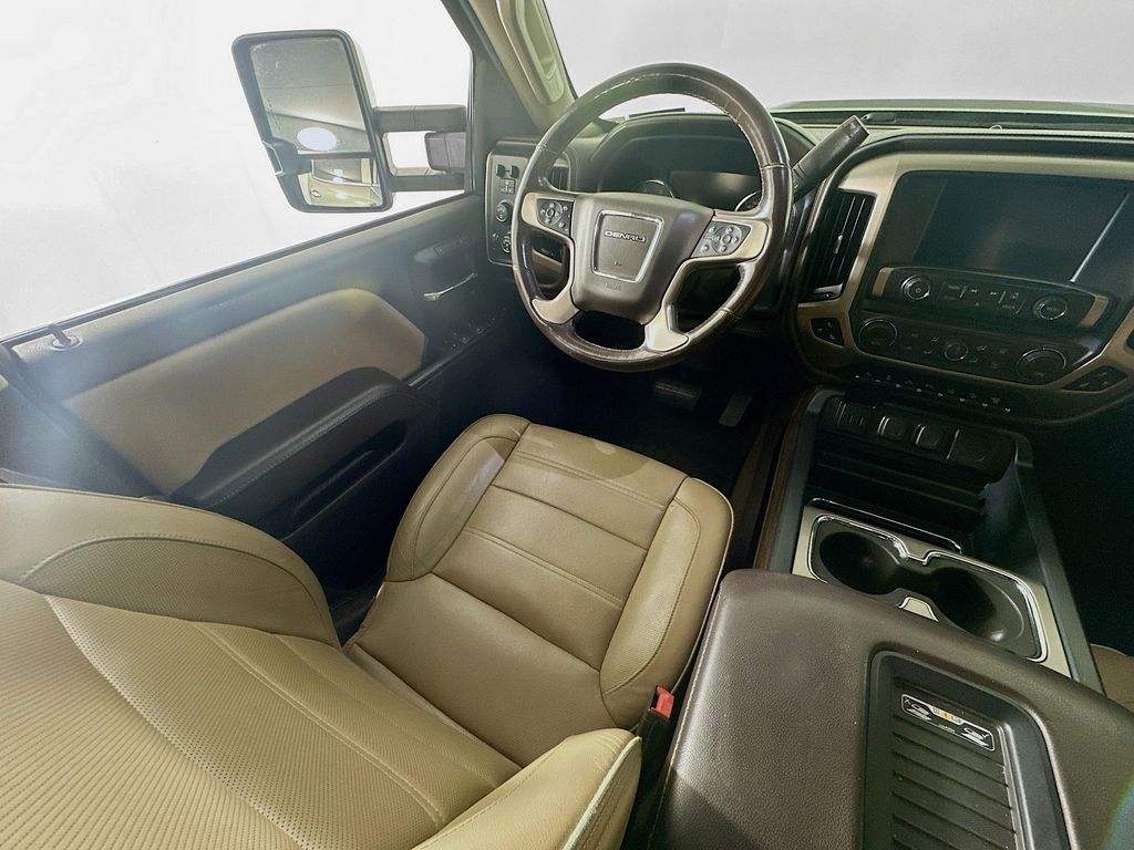 GMCSierra 2500HD9