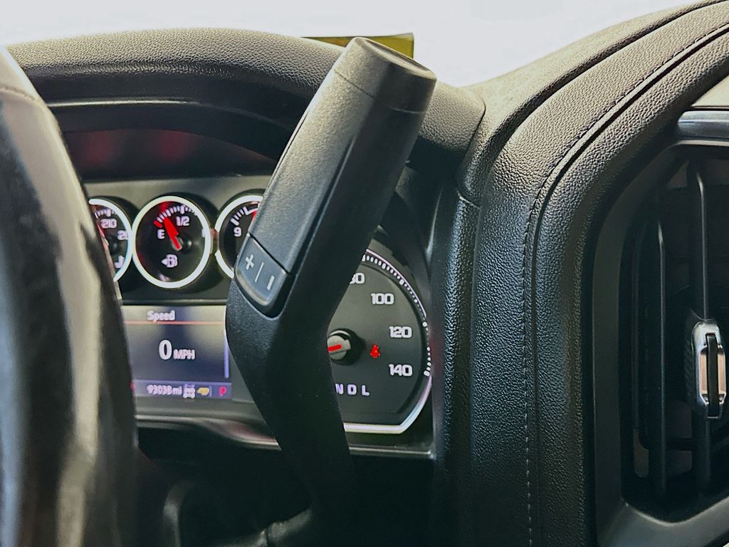 ChevroletSilverado 1500 LTD16