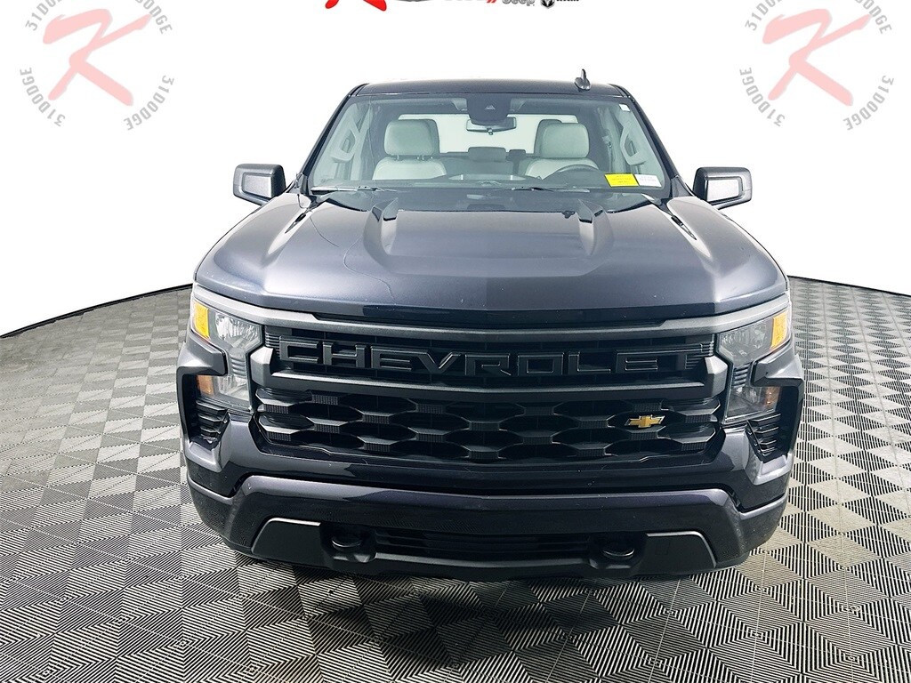 2022 Chevrolet Silverado 1500 Custom photo 2