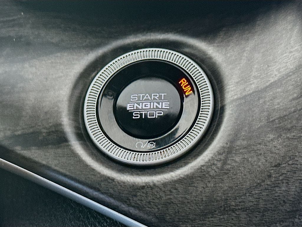 JeepGrand Cherokee L27