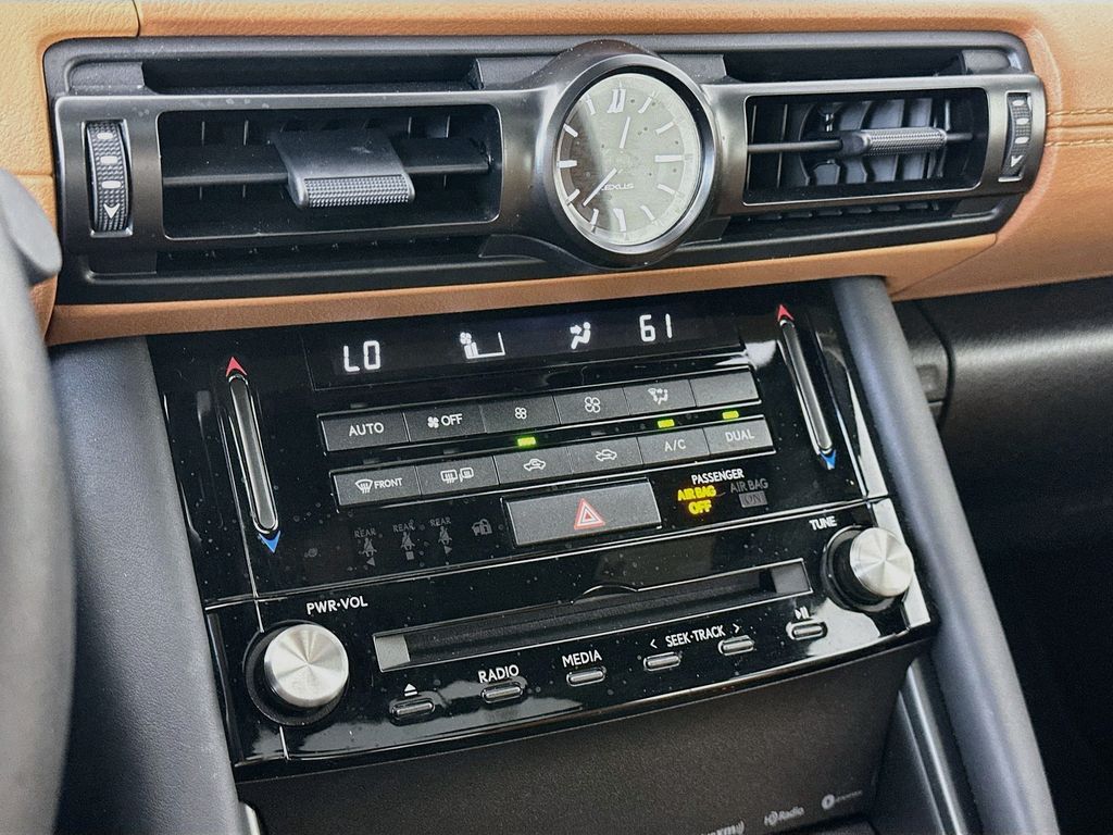 LexusIS18