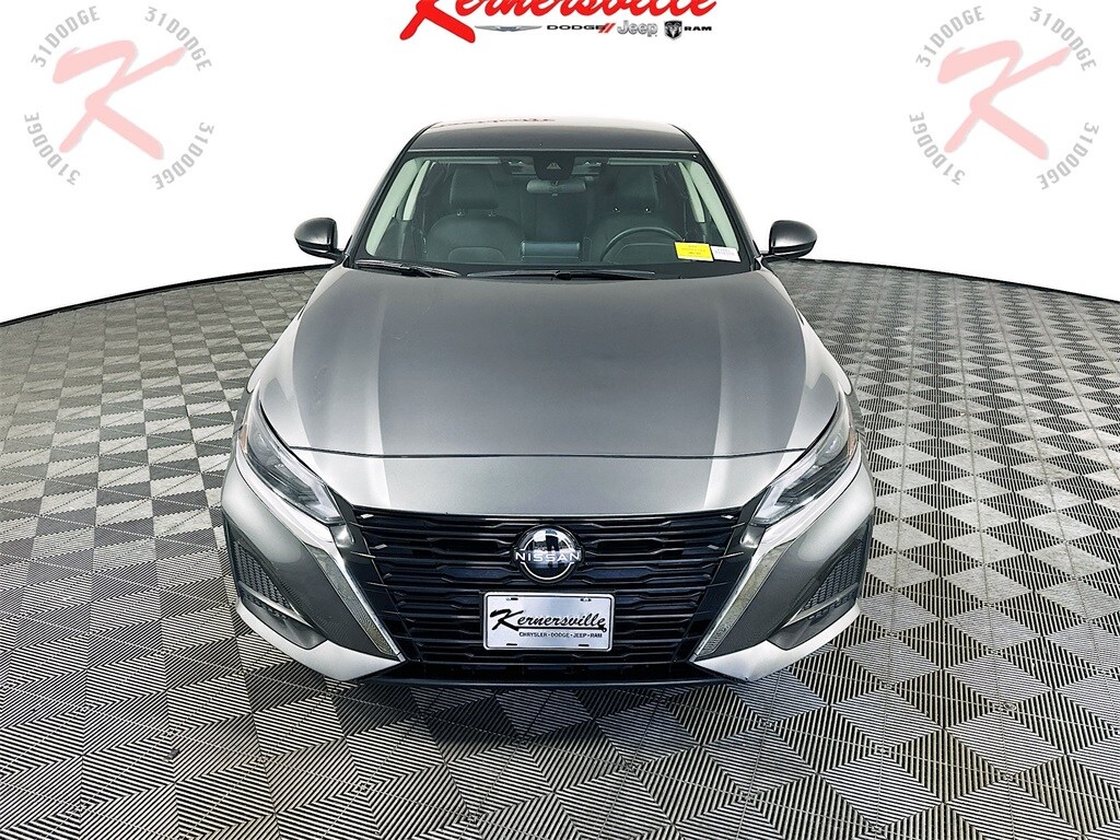2024 Nissan Altima 2.5 SV photo 2