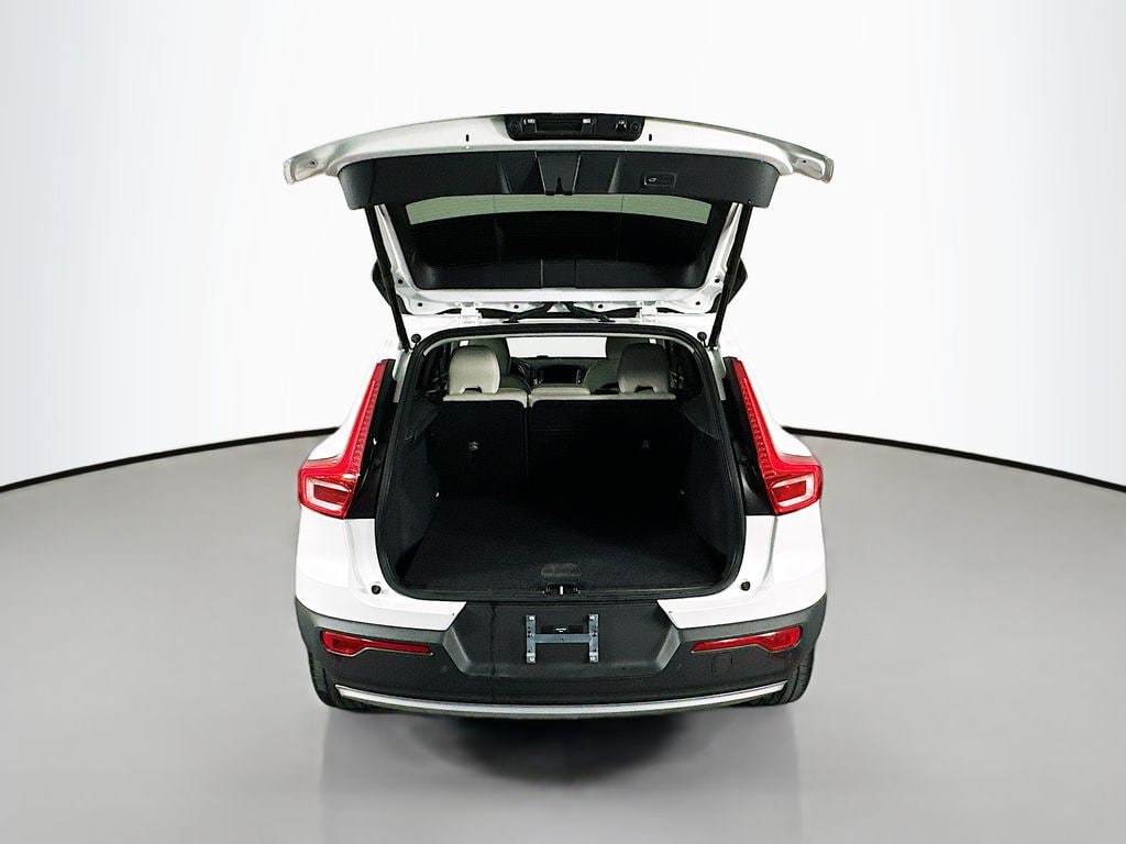VolvoXC4028