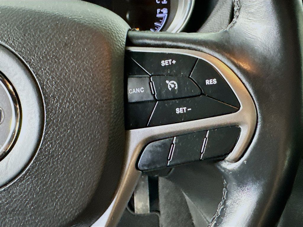 JeepGrand Cherokee25