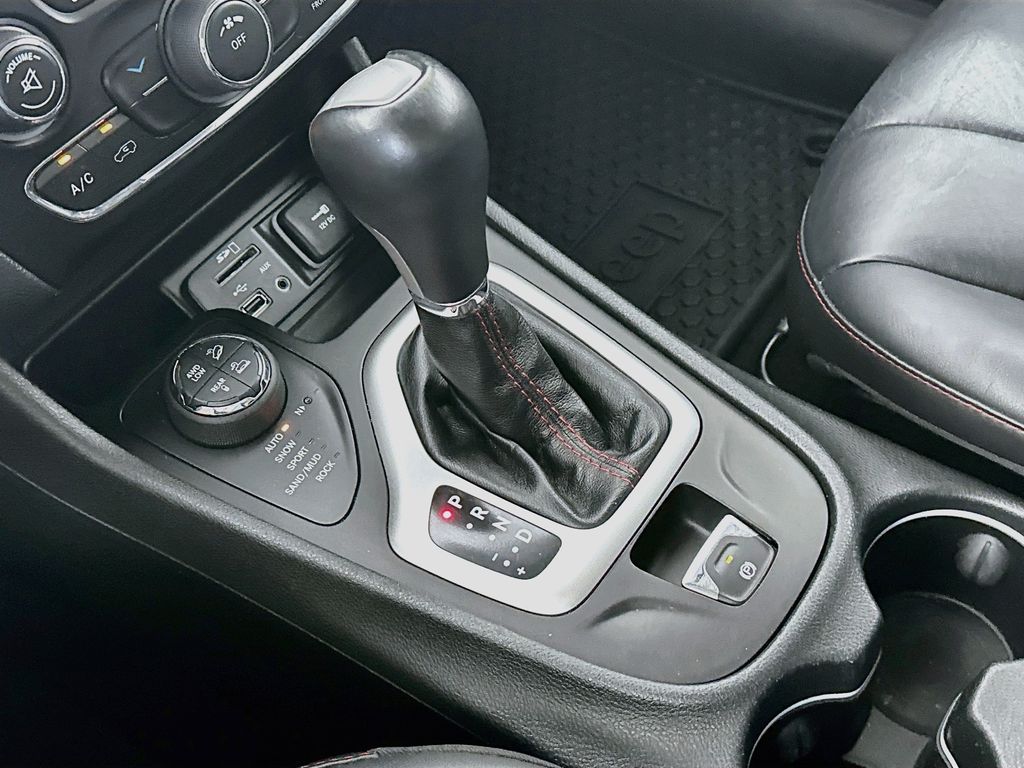 JeepCherokee16