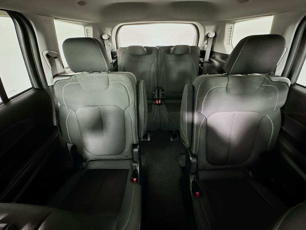 JeepGrand Cherokee L13