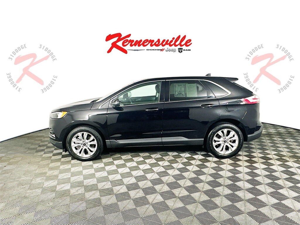2024 Ford Edge Titanium photo 4