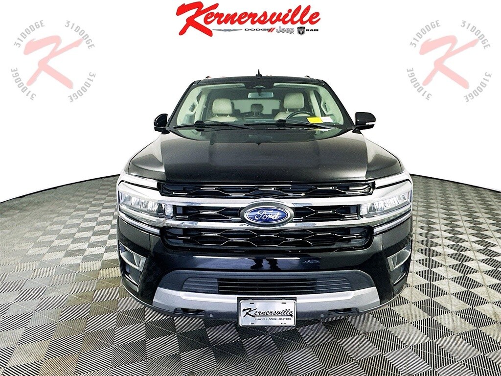2023 Ford Expedition MAX Limited photo 2