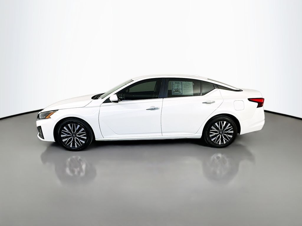 Used 2023 Nissan Altima 2.5 SV Sedan