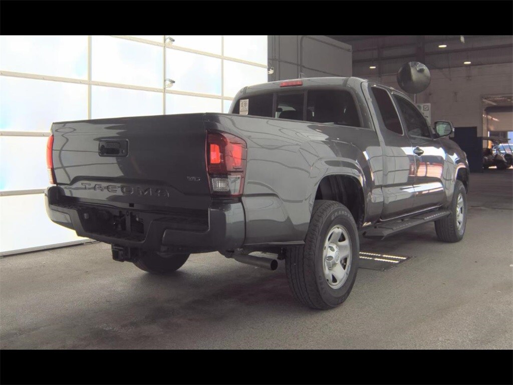 2019 Toyota Tacoma SR photo 4