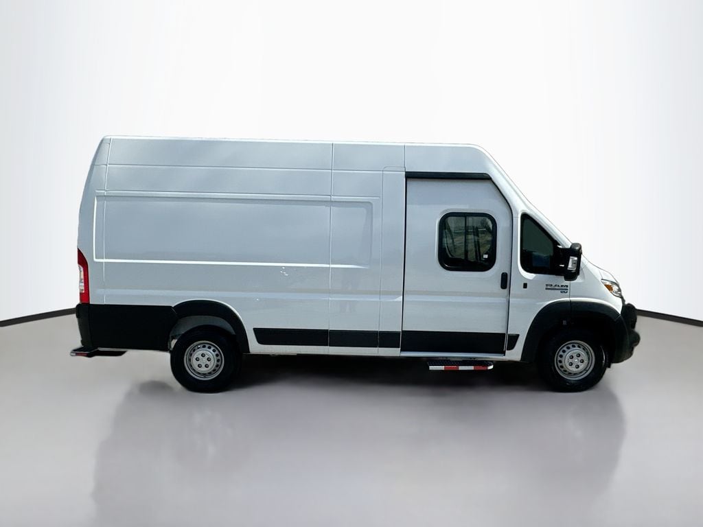 RamPromaster 3500 EV8