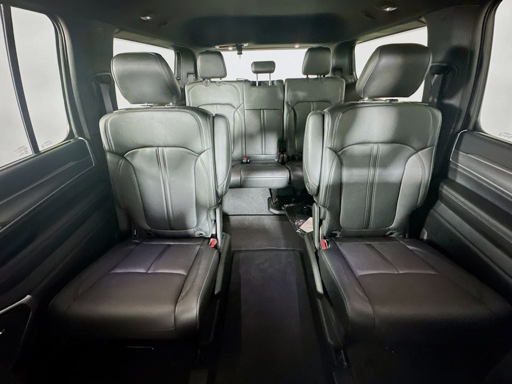 JeepWagoneer11