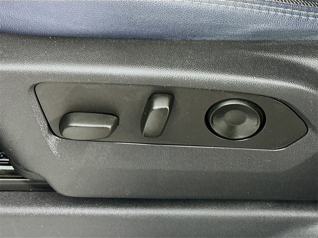 ChevroletSilverado 3500HD22