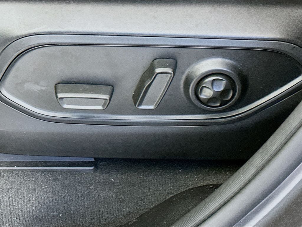 JeepGrand Cherokee L23