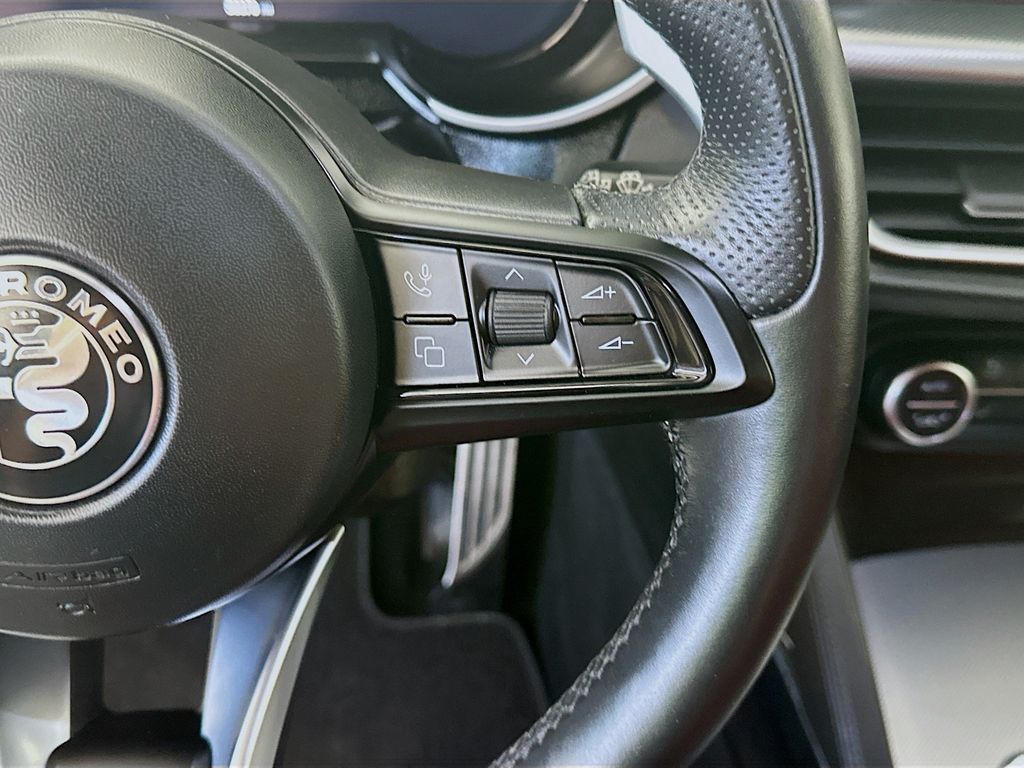 Alfa RomeoStelvio27