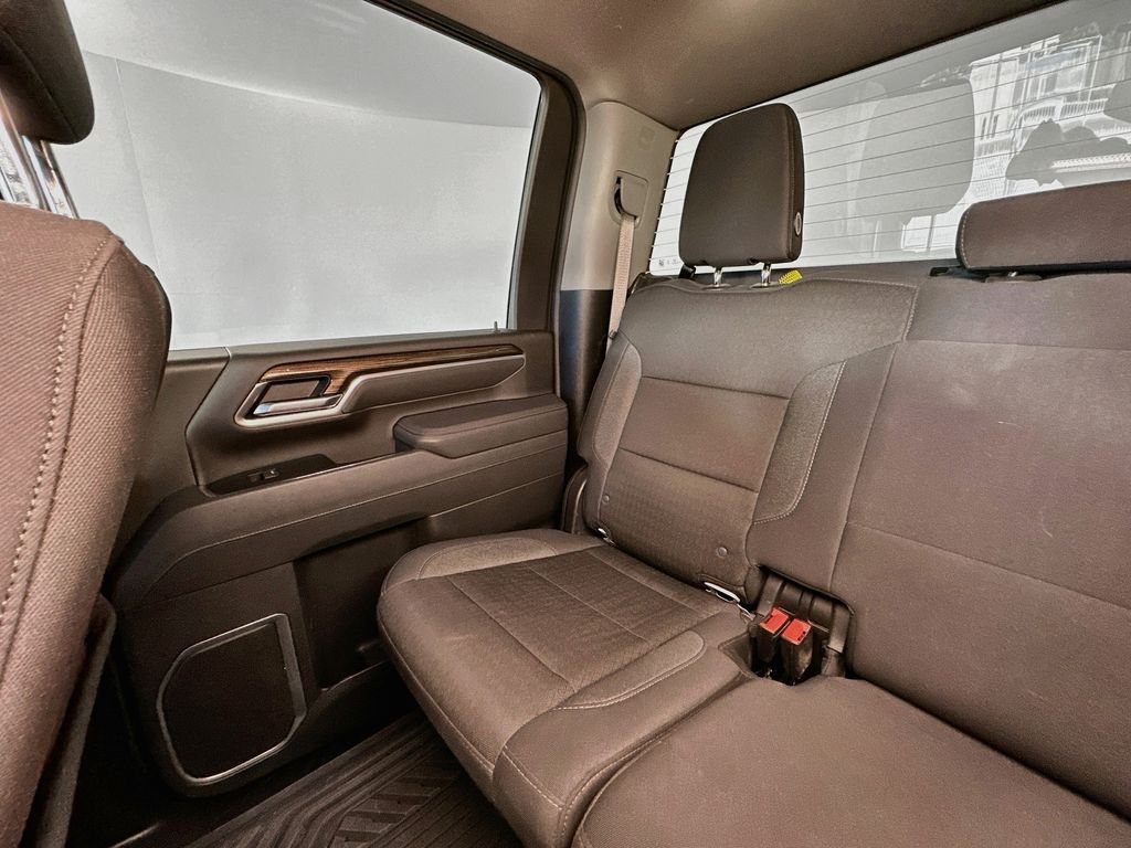 ChevroletSilverado 2500HD12
