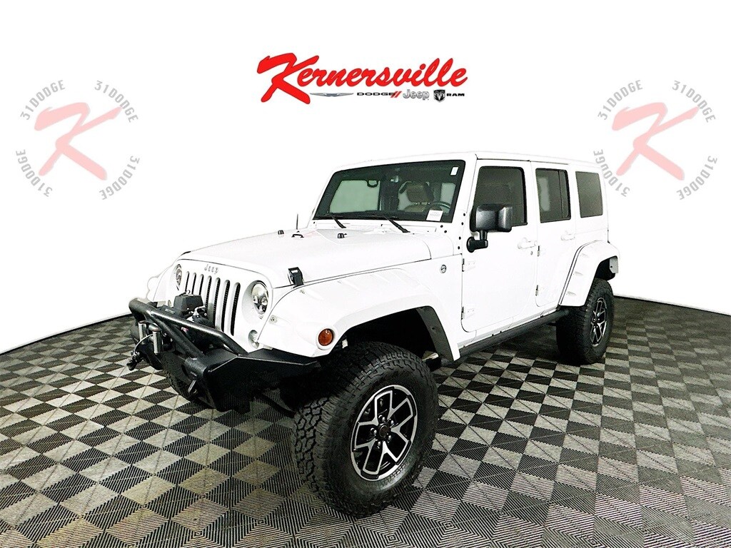 2016 Jeep Wrangler Unlimited Sahara photo 3