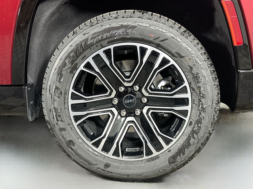 JeepGrand Wagoneer L17