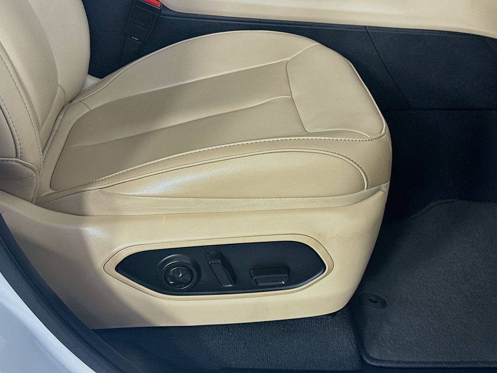 JeepGrand Cherokee23