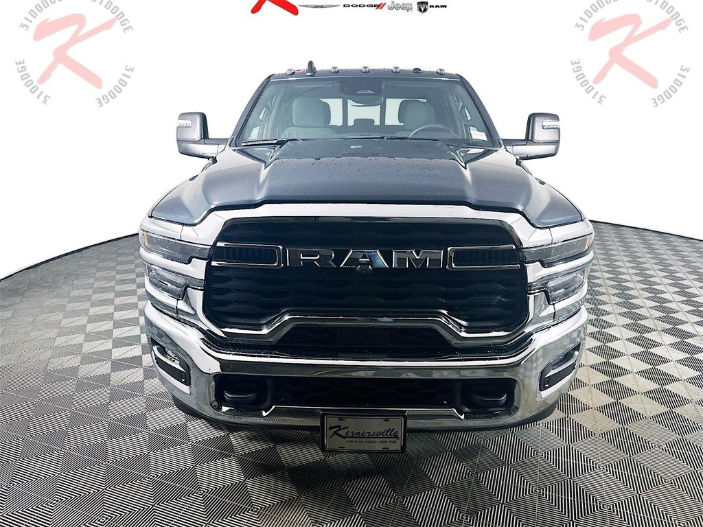 2025 Ram 2500 Tradesman photo 2