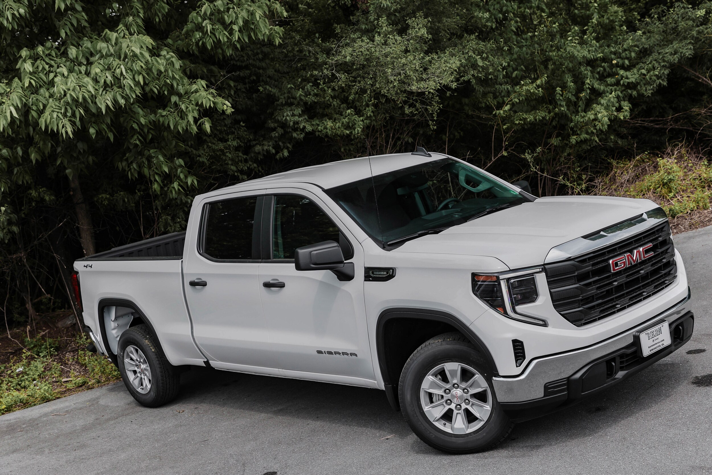 2025 Gmc Sierra 1500 Pro photo 2