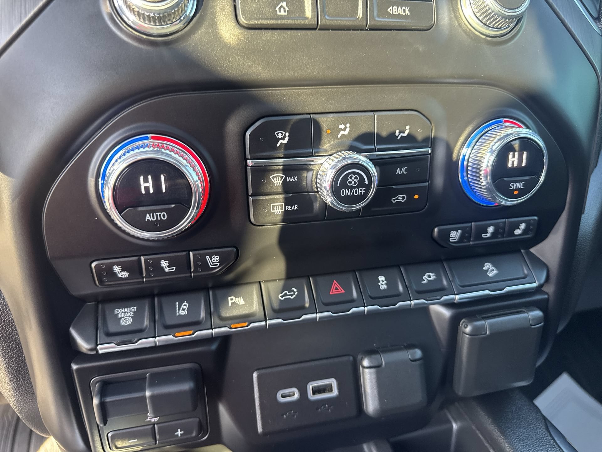 2023 GMC Sierra 2500 Denali HD Denali - Photo 17