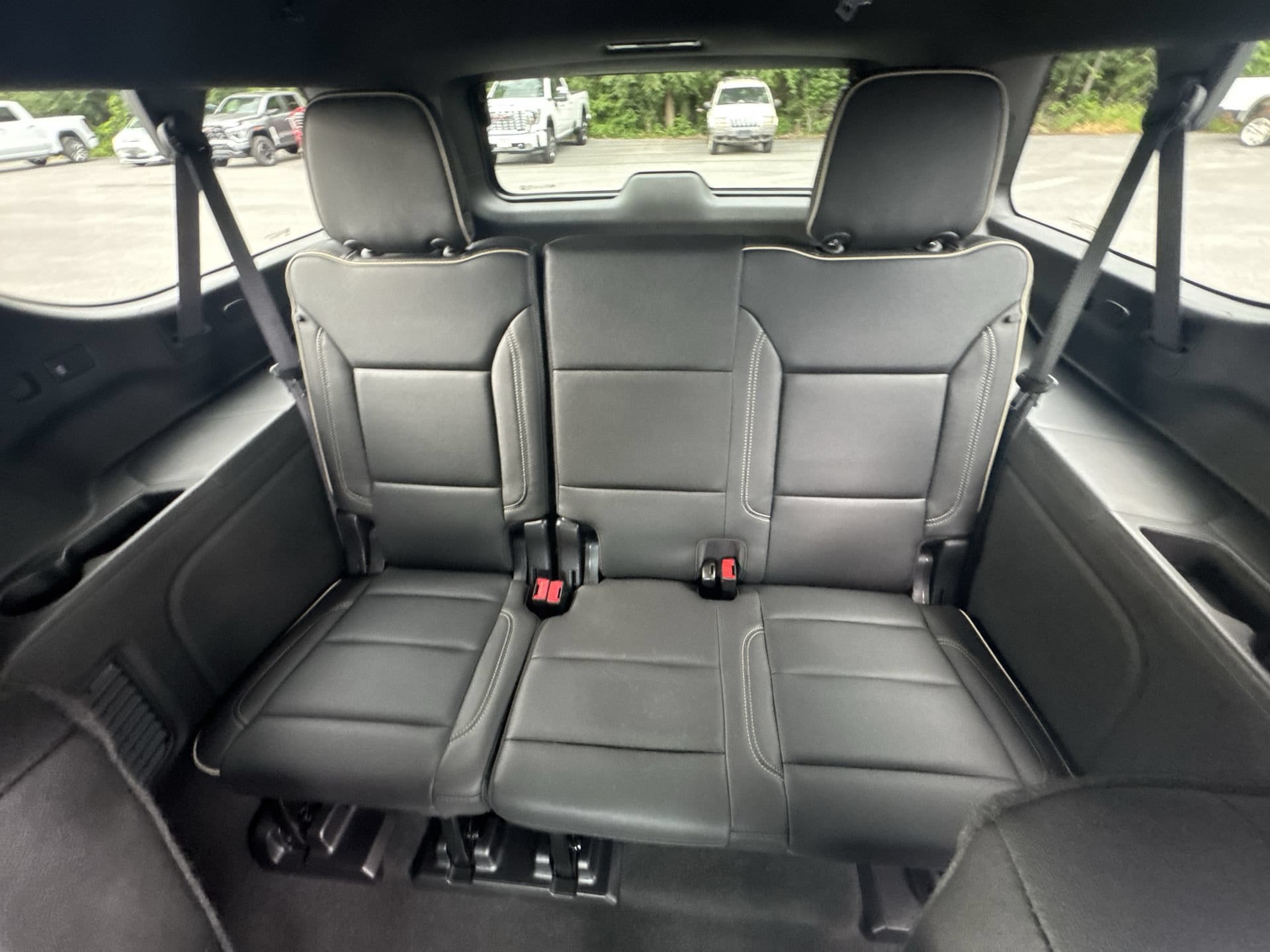 2024 Chevrolet Suburban Premier - Photo 24