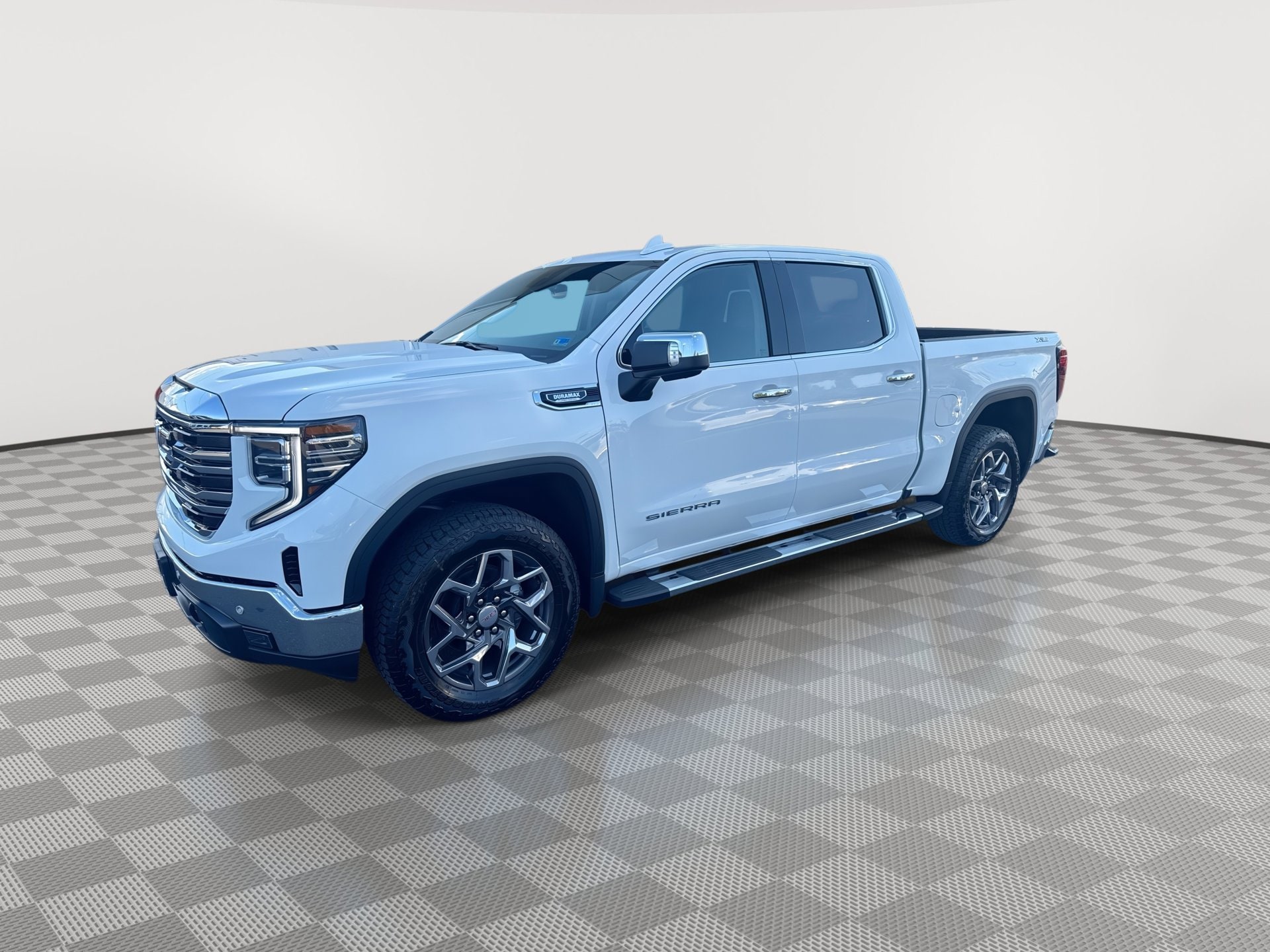 2026 GMC Sierra 1500 SLT - Photo 4