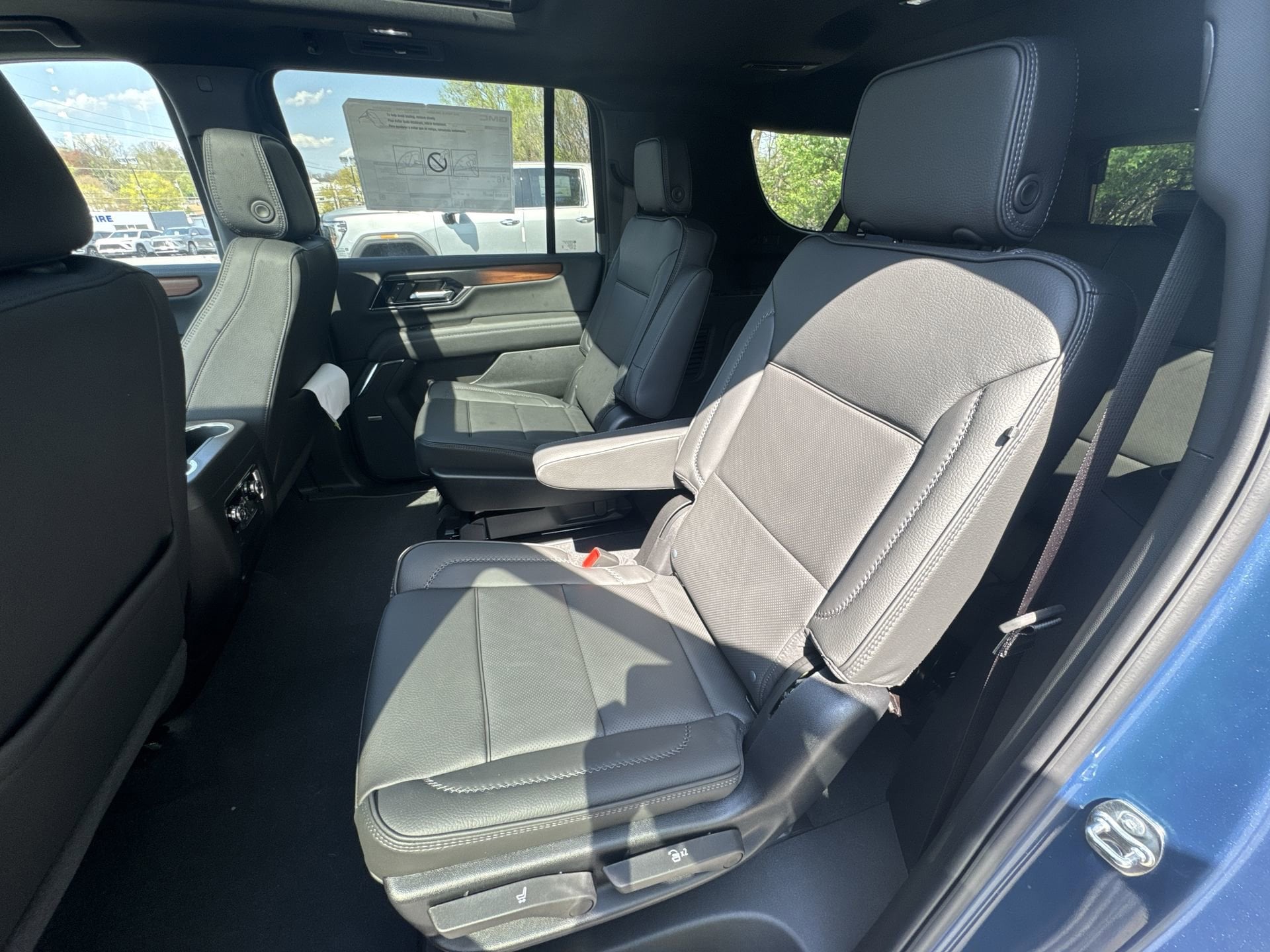 2026 GMC Yukon XL Denali - Photo 25
