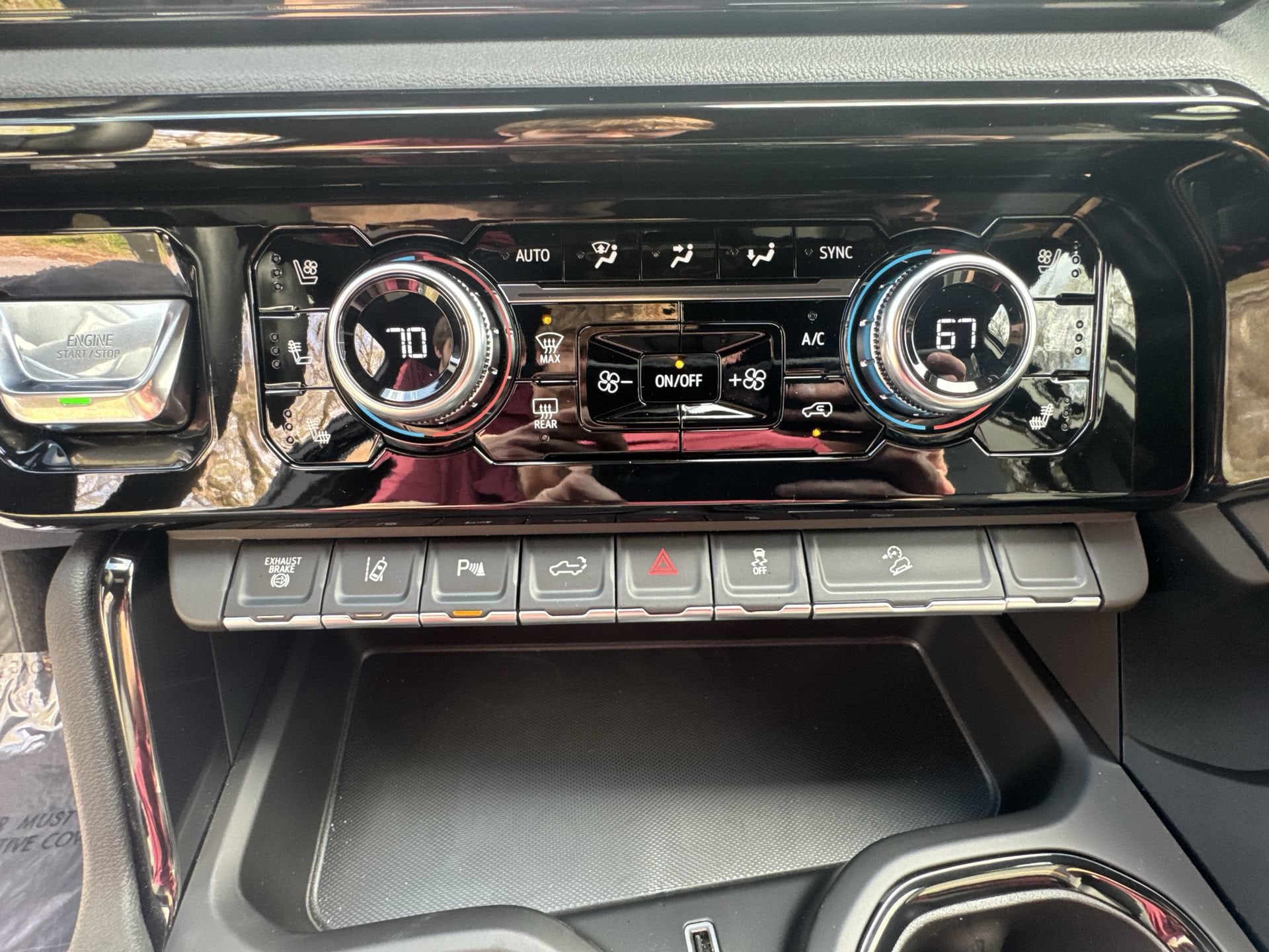 2026 GMC Sierra 2500HD AT4 - Photo 17