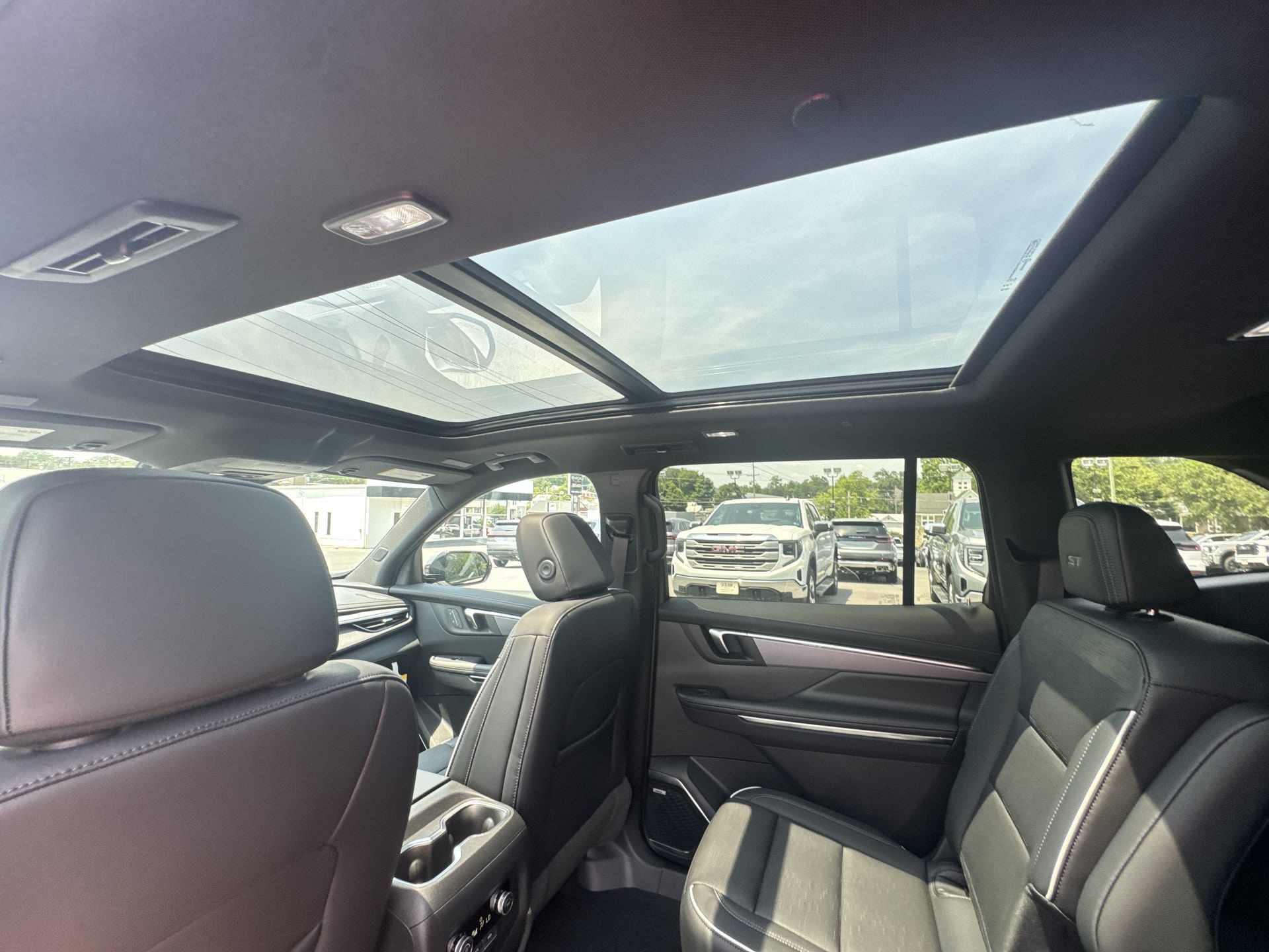 2026 Buick Enclave Sport Touring - Photo 16
