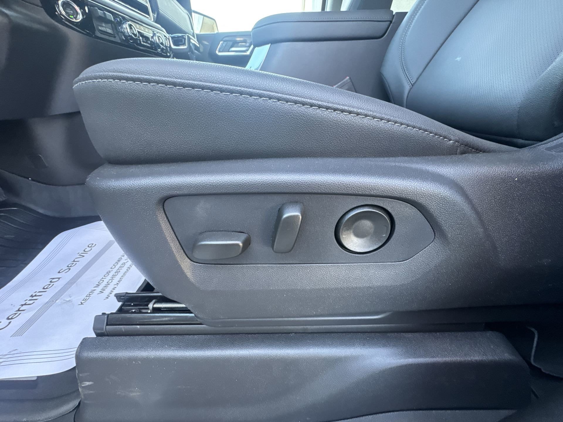 2026 GMC Sierra 1500 SLT - Photo 14