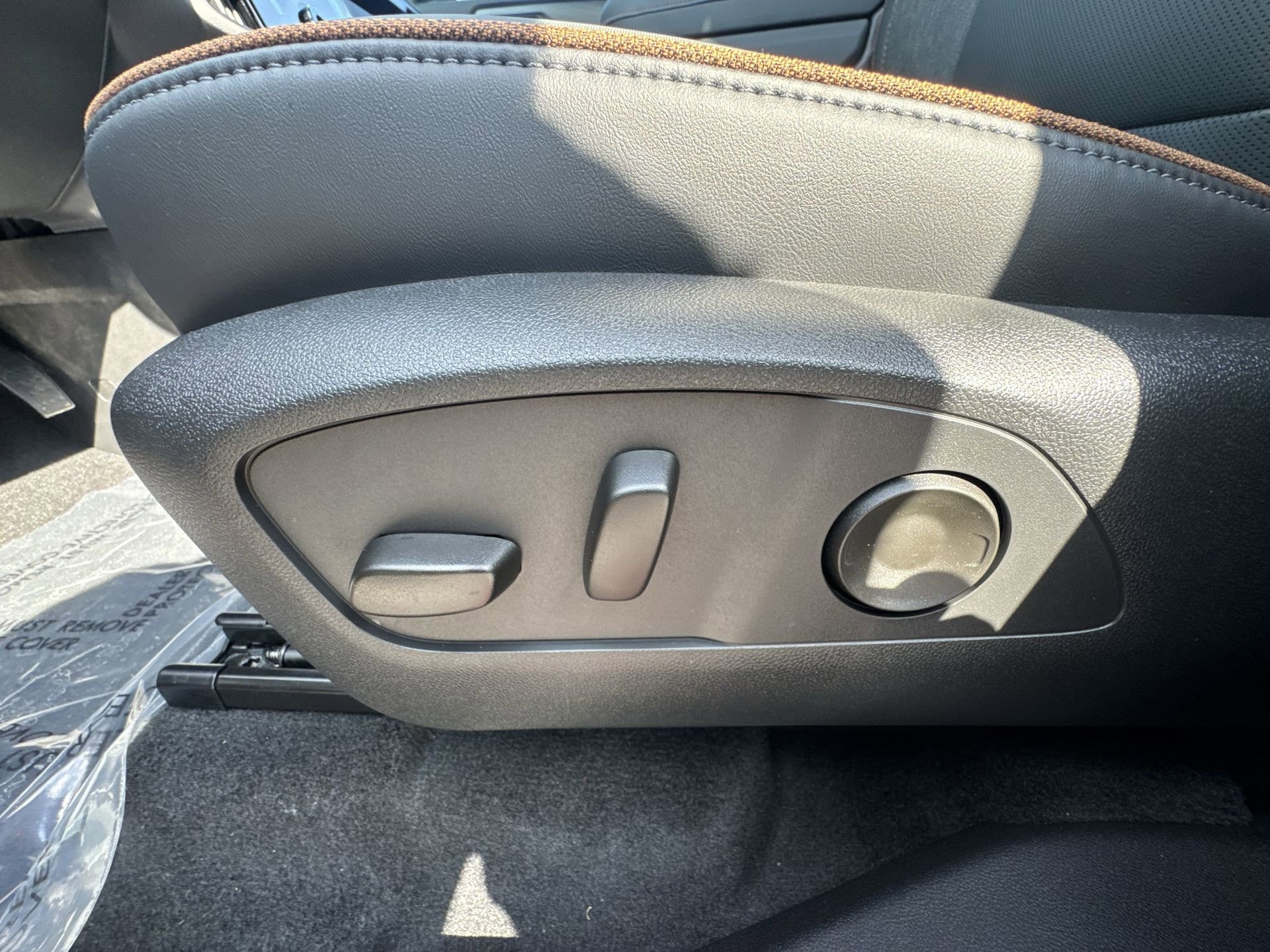 2026 GMC Acadia AT4 - Photo 14