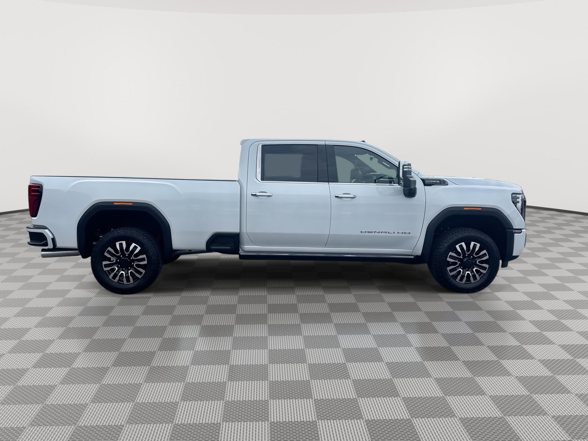 2026 GMC Sierra 3500HD Denali Ultimate - Photo 9