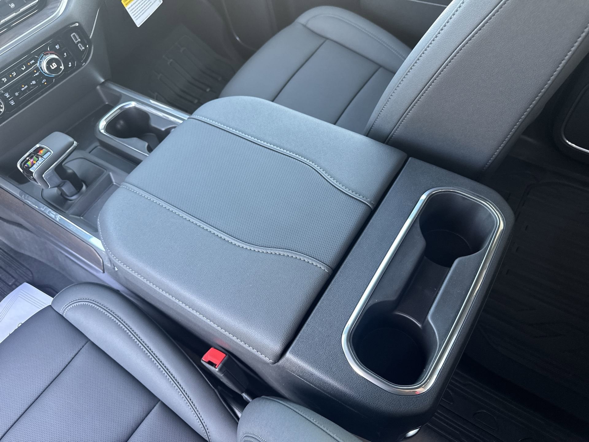 2026 GMC Sierra 1500 SLT - Photo 22