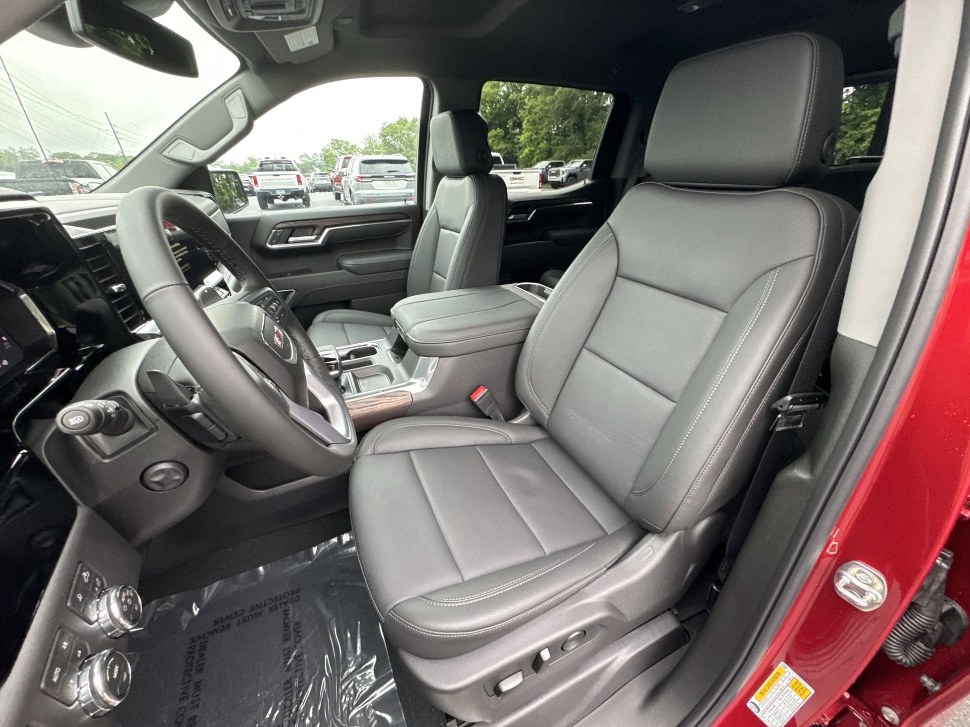 2026 GMC Sierra 1500 SLT - Photo 13