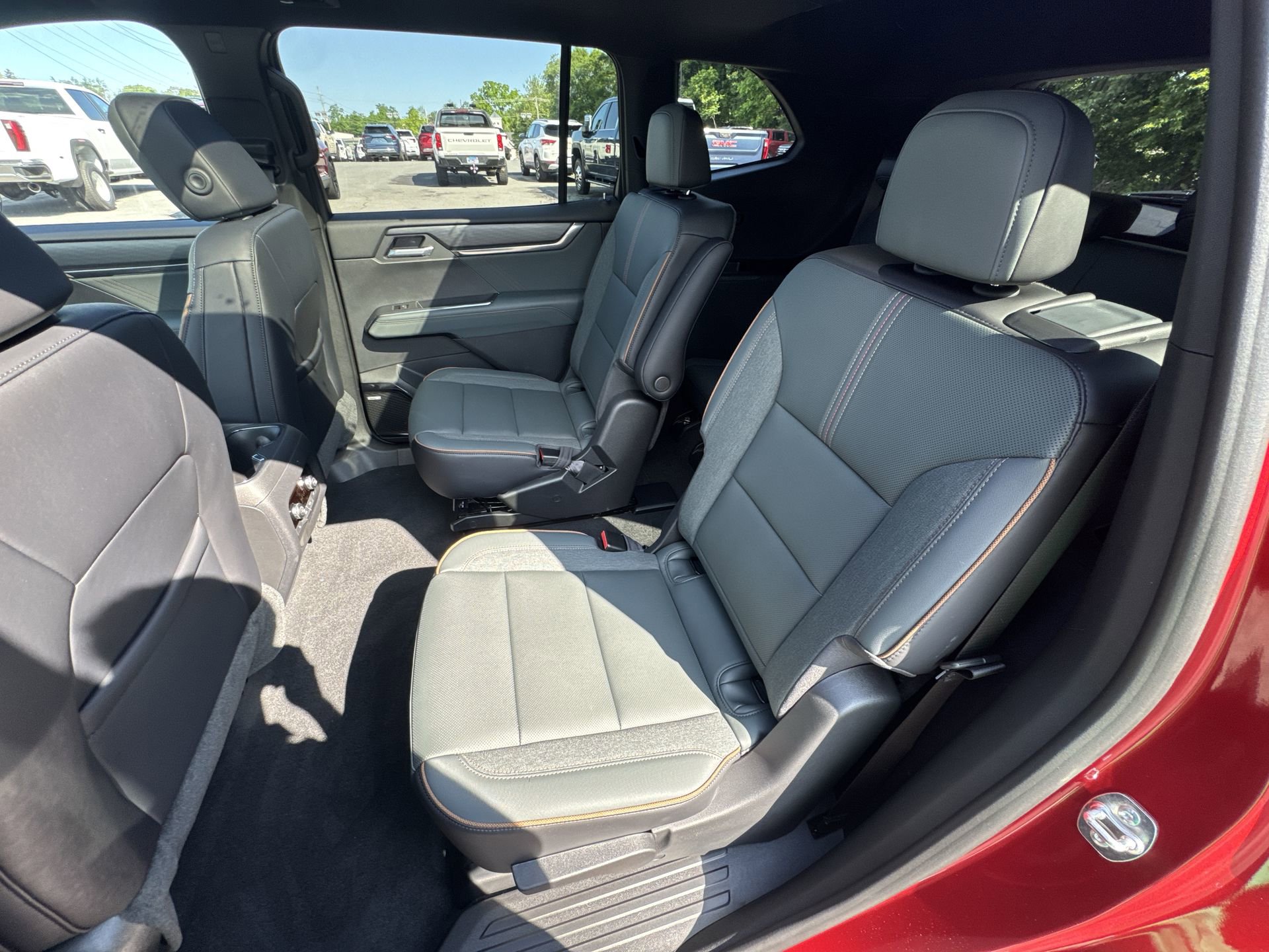 2026 GMC Acadia AT4 - Photo 25