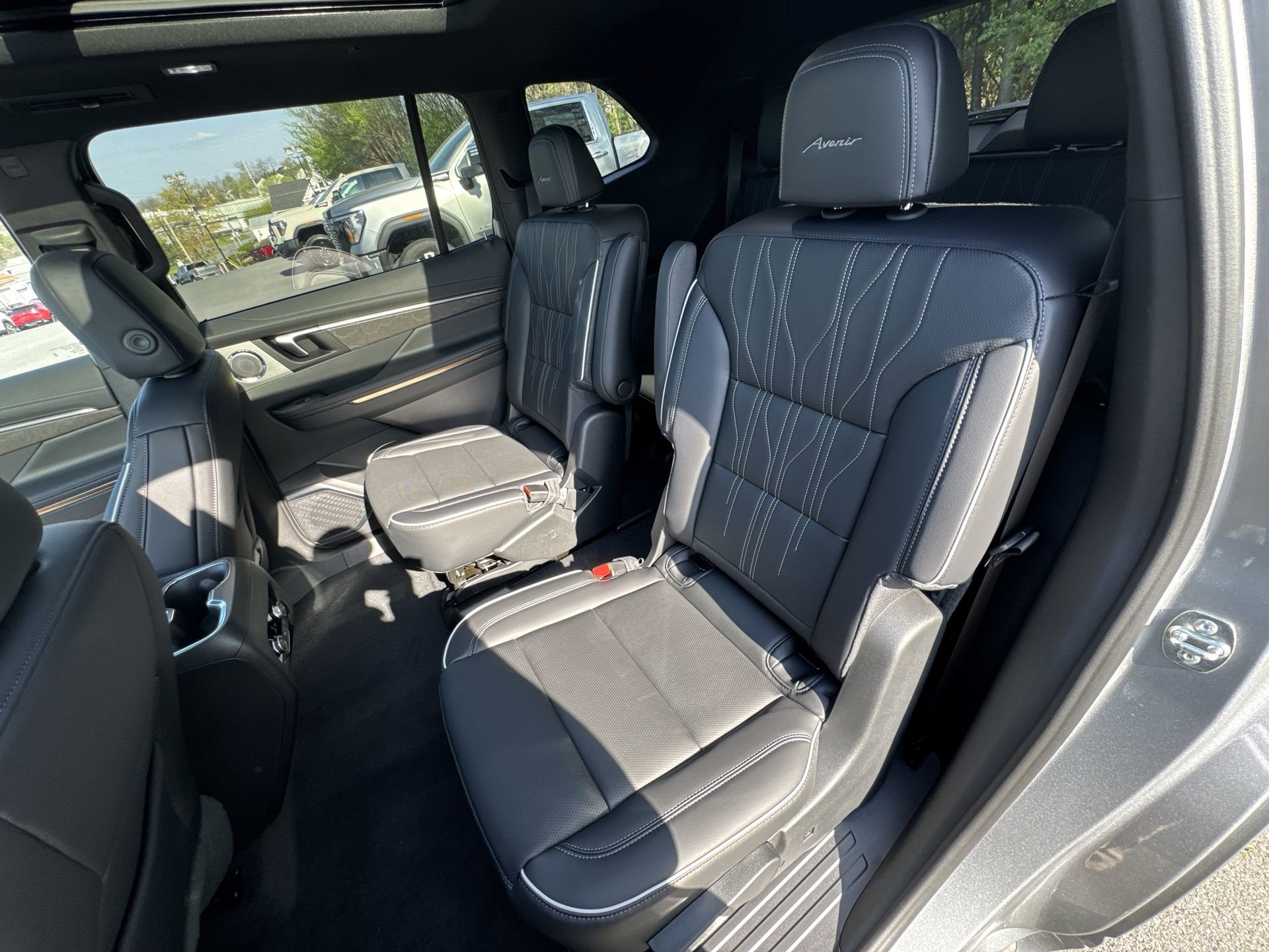2026 Buick Enclave Avenir - Photo 25
