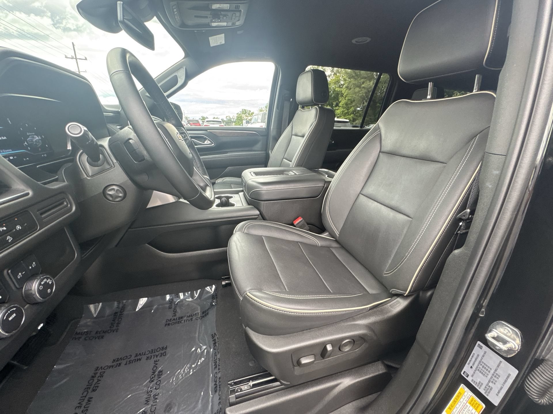 2024 Chevrolet Suburban Premier - Photo 13